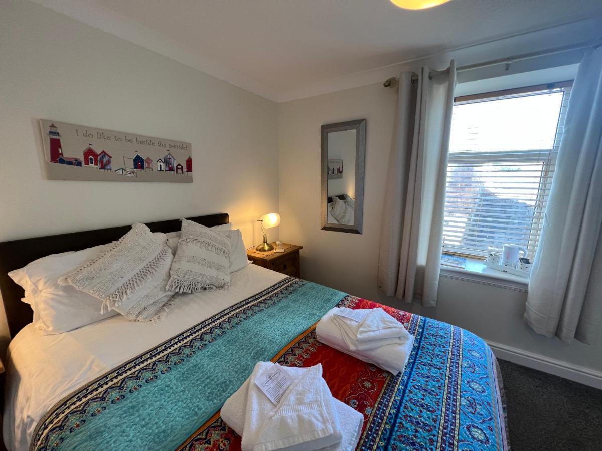 Anchor Hotel Johnshaven Екстериор снимка