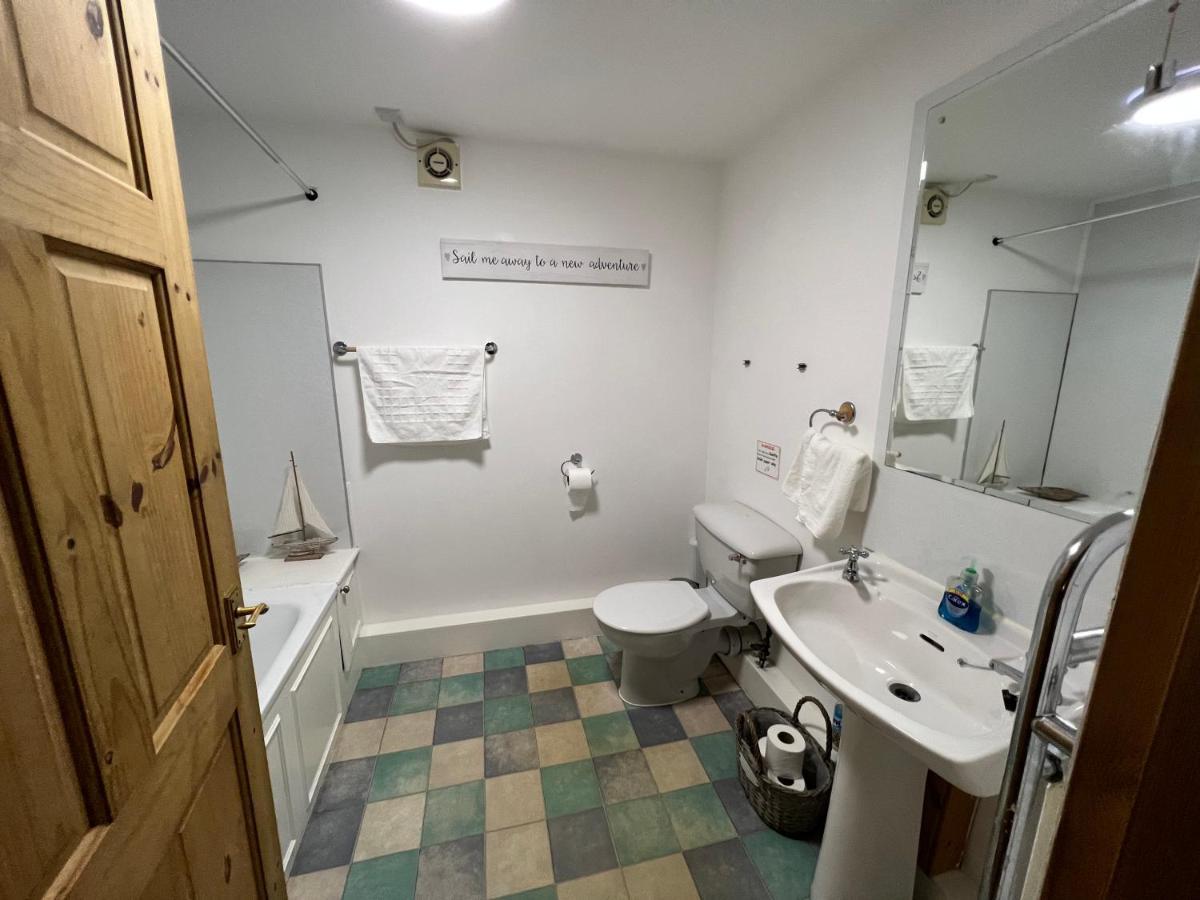 Anchor Hotel Johnshaven Екстериор снимка